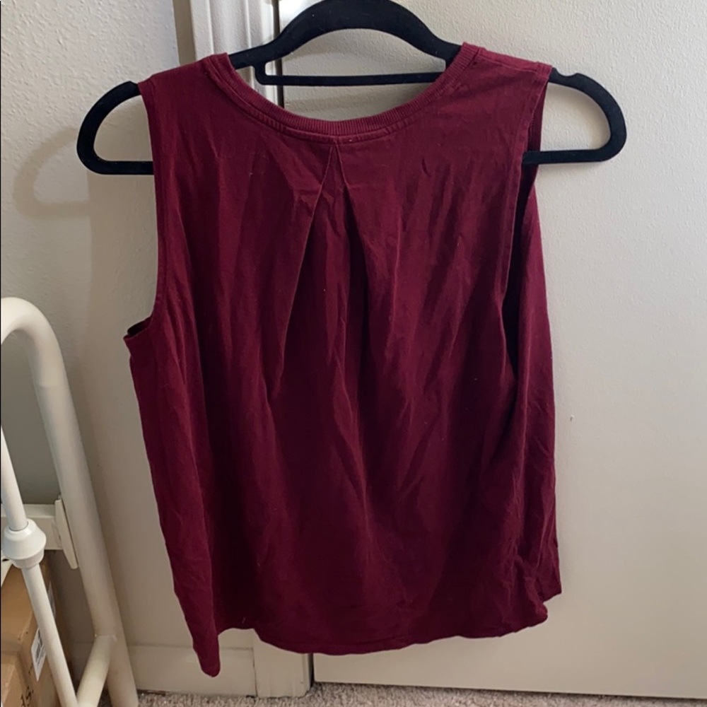 Workout top - Picture 2 of 2